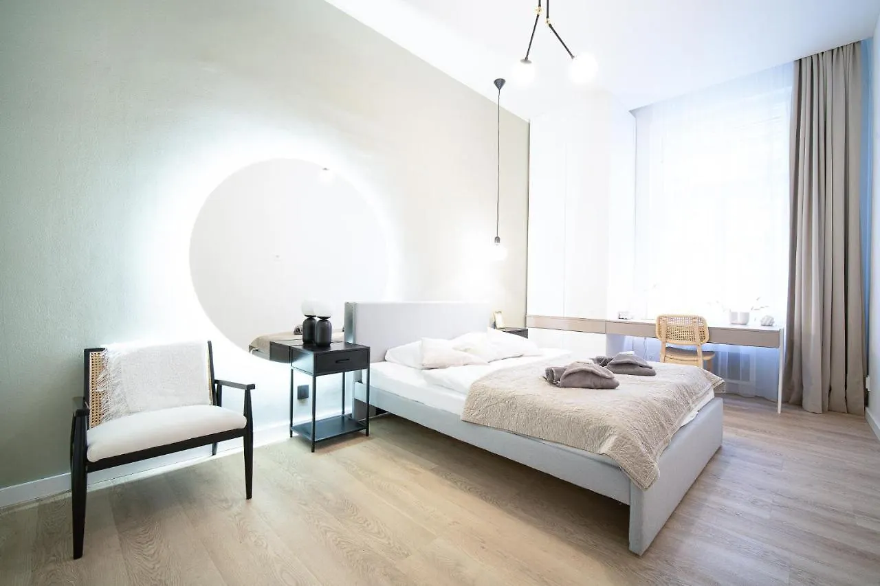 Modern 5 Min Wenceslas Square Apartment, Praha 0*,  Česká republika